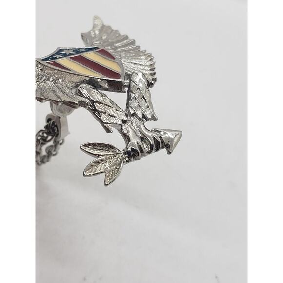 Vintage Silver Eagle Pendant Necklace Patriotic Shield 1970s Large Chain Moves - Picture 6 of 11